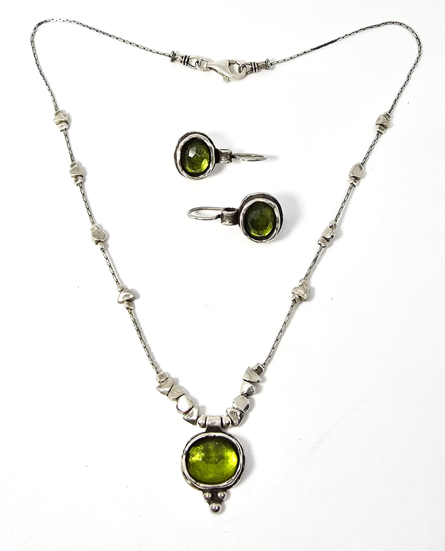 Silpada Green Hammered Sterling Silver Earrings and necklace set W1455/N1461