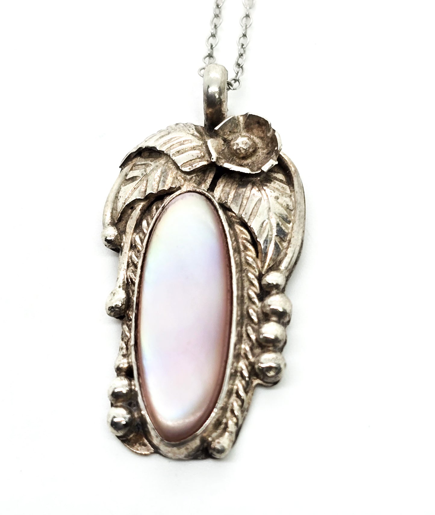 Pink Slipper Shell MOP Navajo Native American Sterling silver vintage pendant necklace