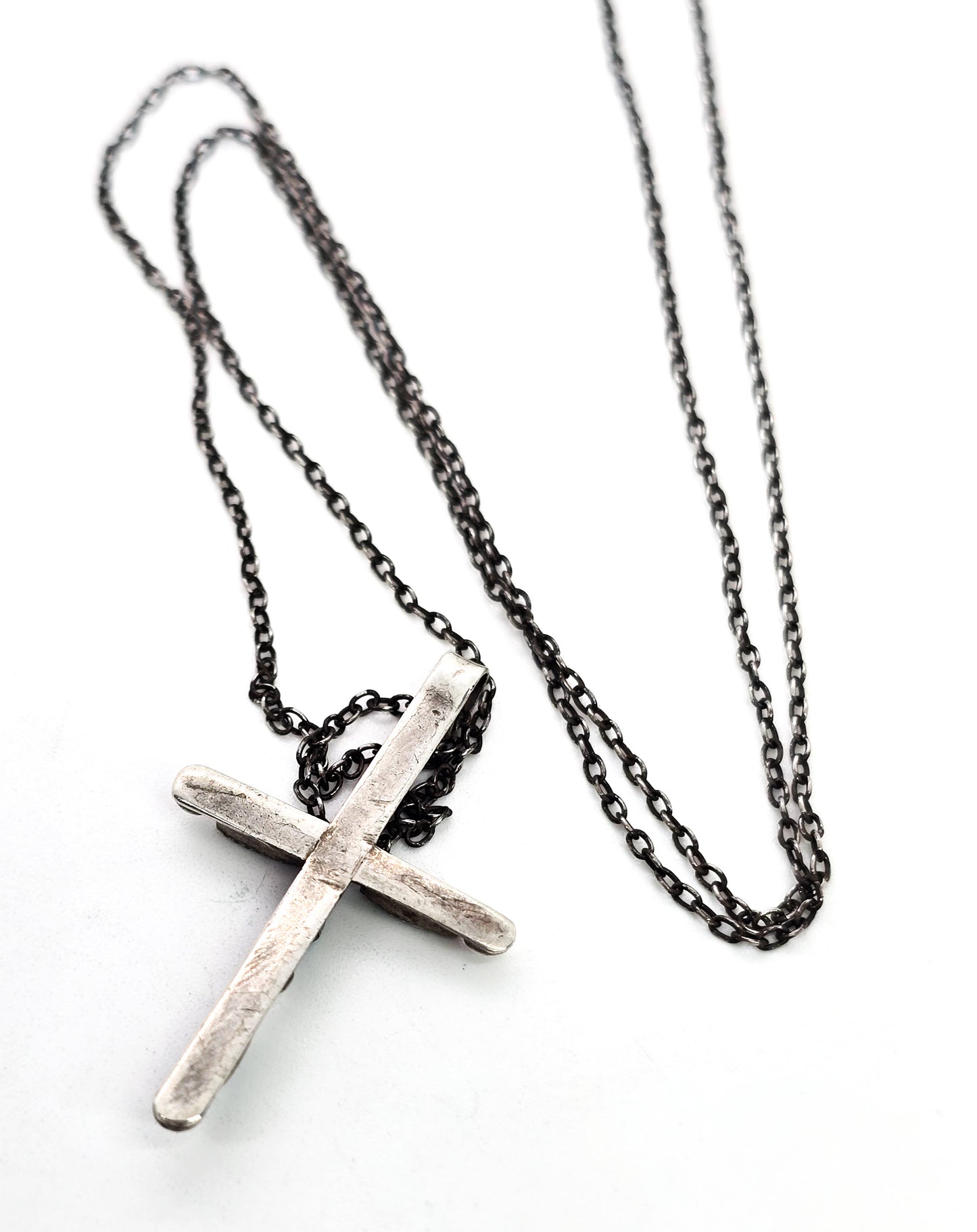 Native American Zuni petite point small sterling silver vintage handcrafted cross necklace