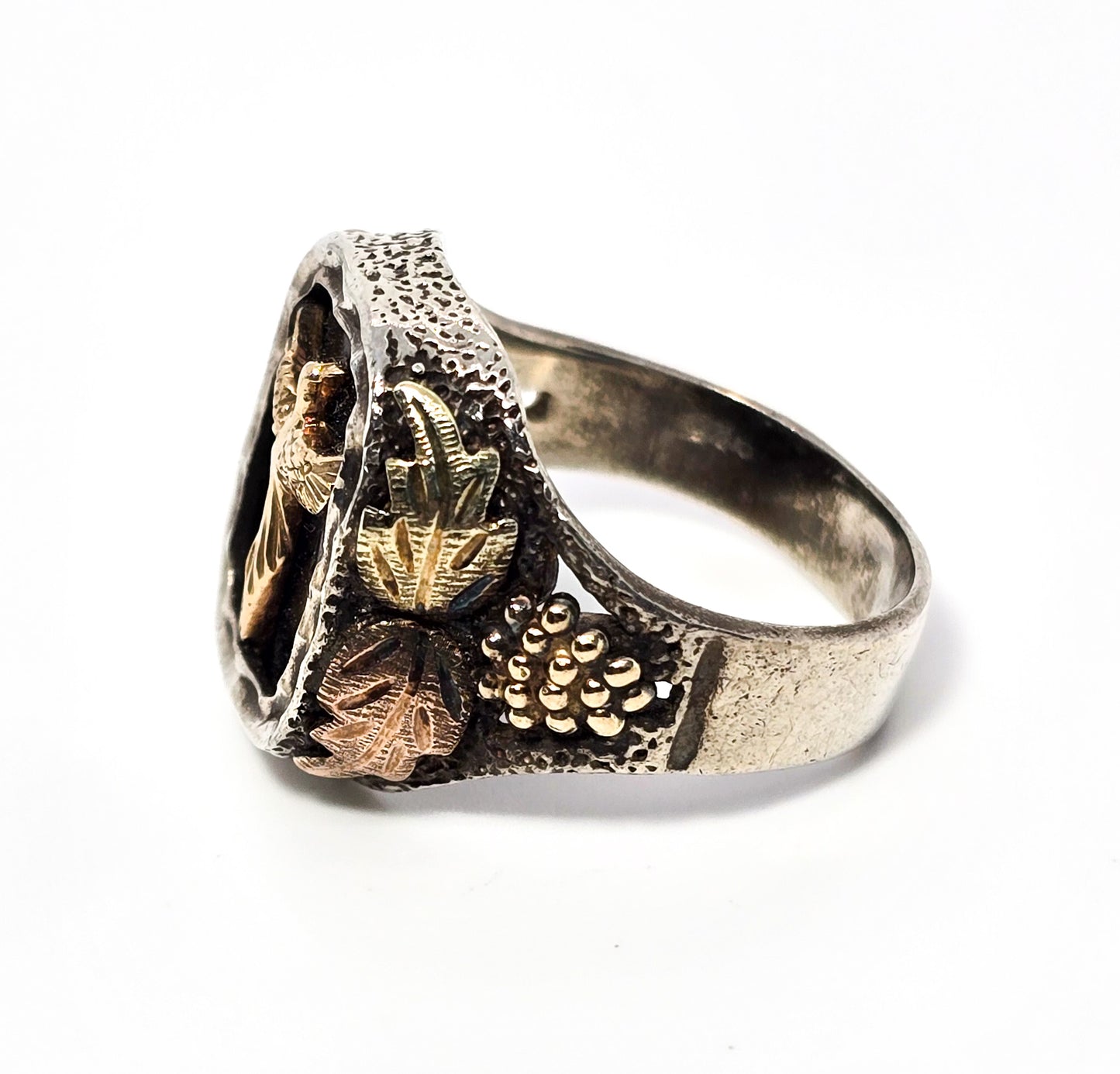 Black Hills Gold Mt. Rushmore Onyx bird gold on sterling silver vintage ring size 10