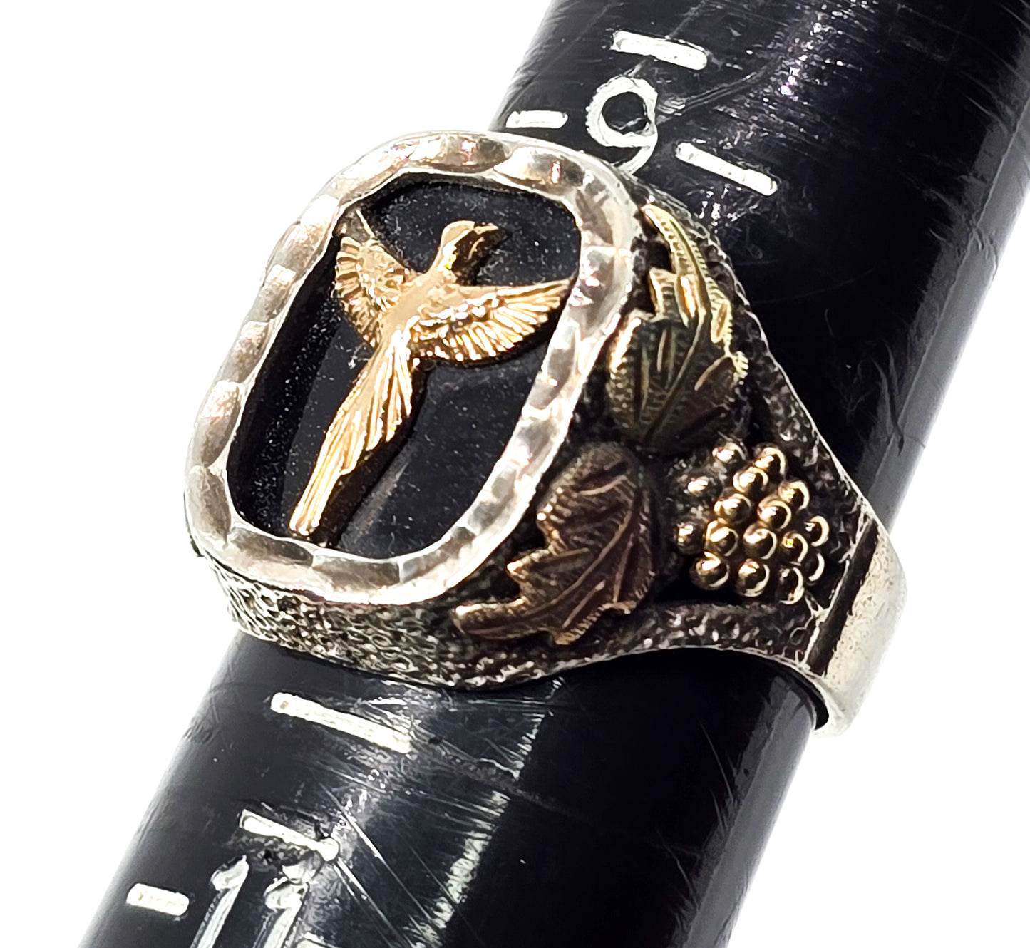 Black Hills Gold Mt. Rushmore Onyx bird gold on sterling silver vintage ring size 10