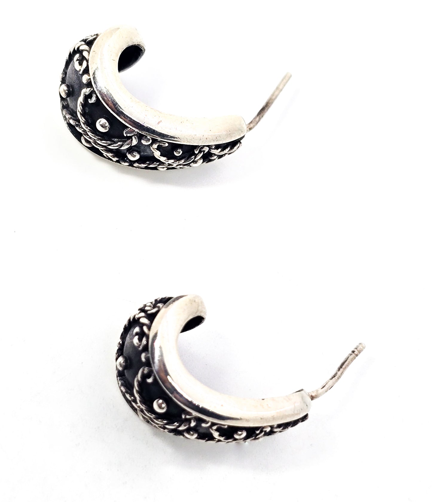 Mark Wasserman Samara MWS Balinese Bali vintage sterling silver hoop earrings