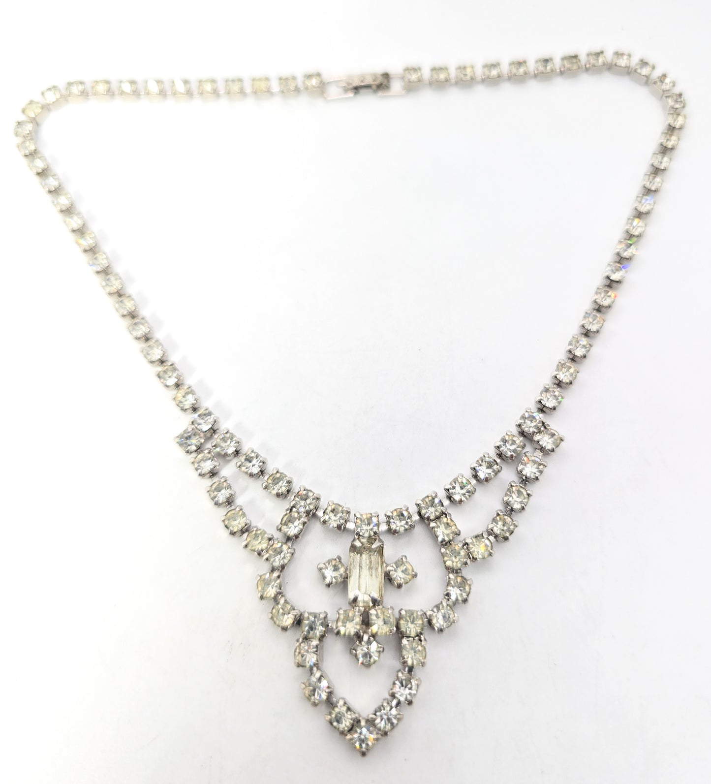 Vintage large scalloped vintage clear rhinestone choker necklace 14 inches