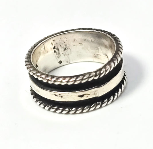 Black and silver 5 stripe thick sterling silver vintage ring band size 4.5