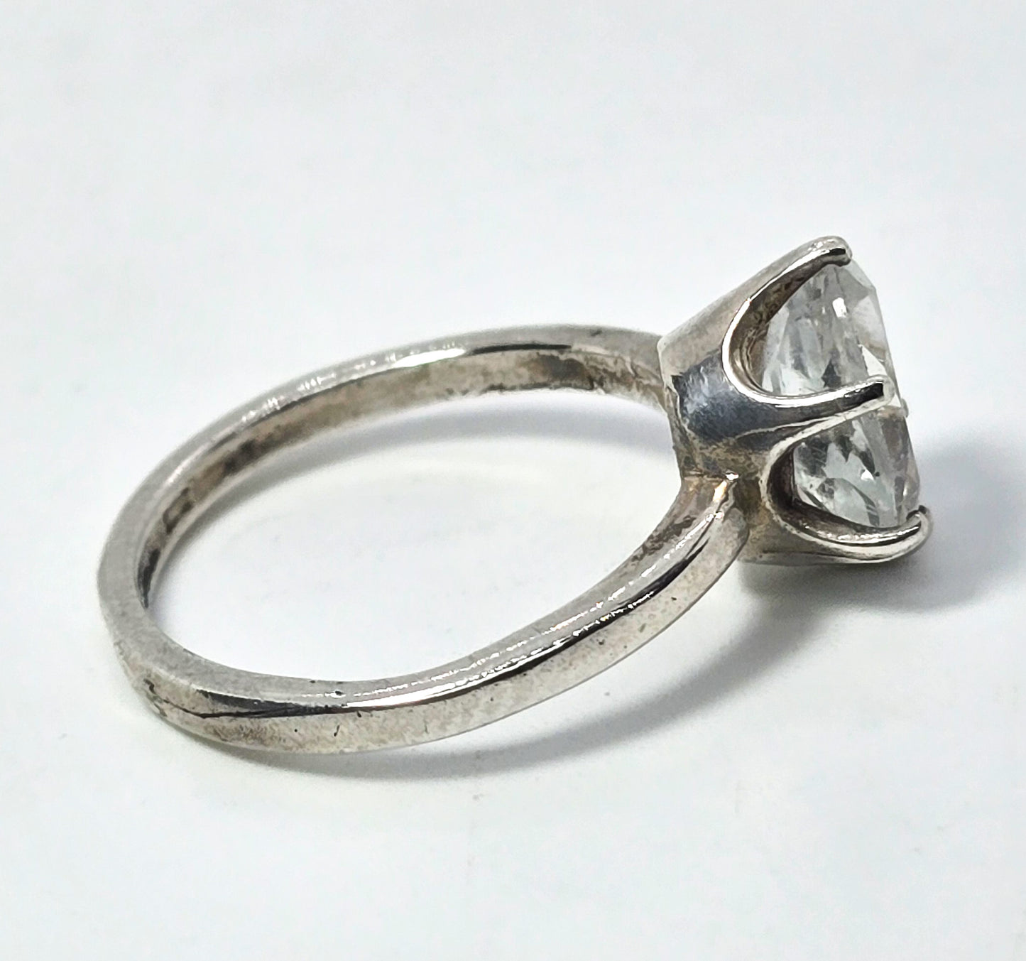 Blue topaz 1.9ct prong set vintage sterling silver solitaire ring size 6