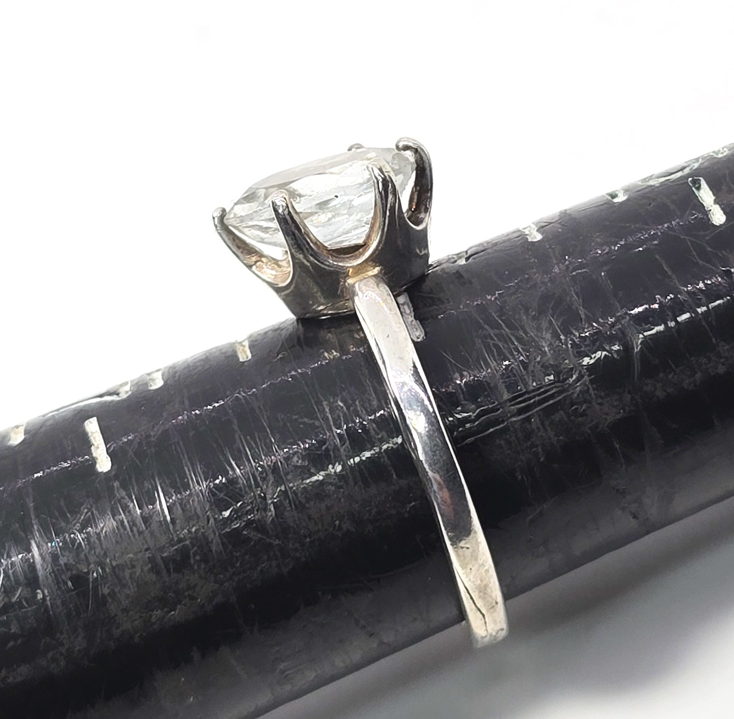 Blue topaz 1.9ct prong set vintage sterling silver solitaire ring size 6