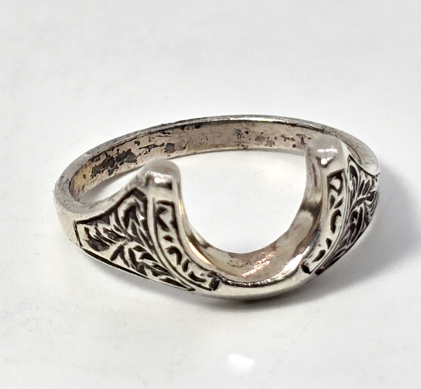 Horseshoe Cowgirl Rodeo embossed vintage sterling silver Equestrian ring size 9
