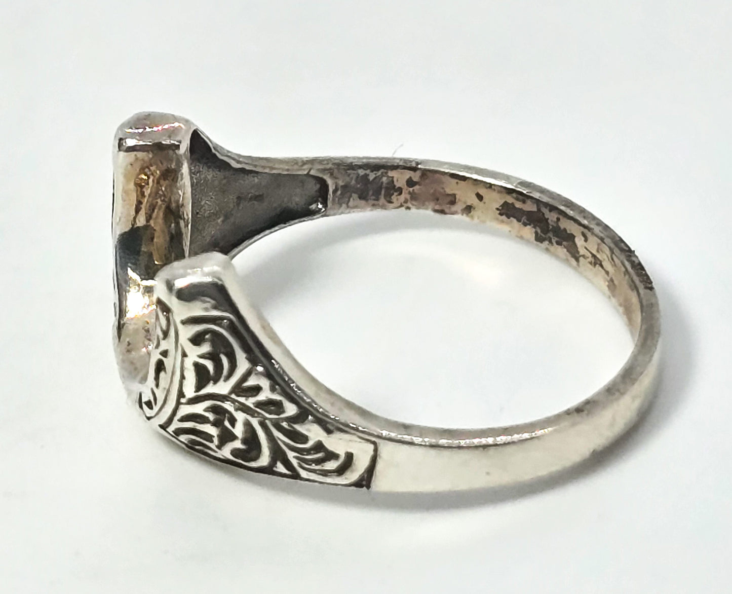 Horseshoe Cowgirl Rodeo embossed vintage sterling silver Equestrian ring size 9