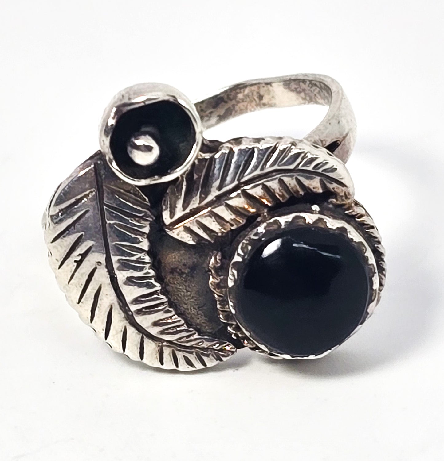 Navajo Black Onyx Feather sterling silver Native American vintage ring size 9.5