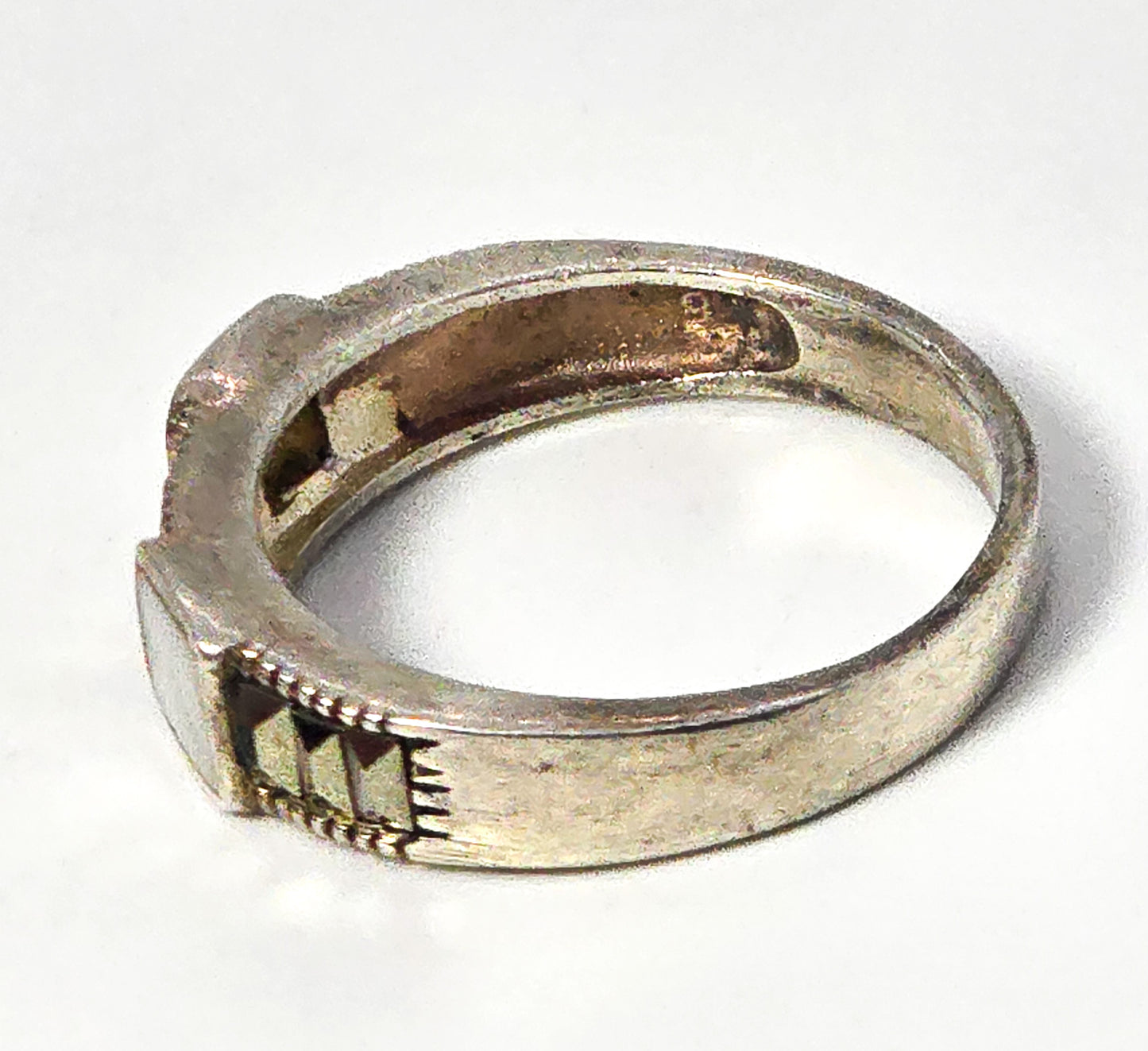 Mother of pearl MOP marcasite SU vintage sterling silver ring band size 6.5