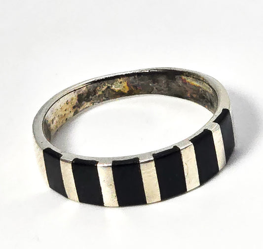 Shube Dakota West Black onyx Southwest vintage sterling silver inlay ring size 7