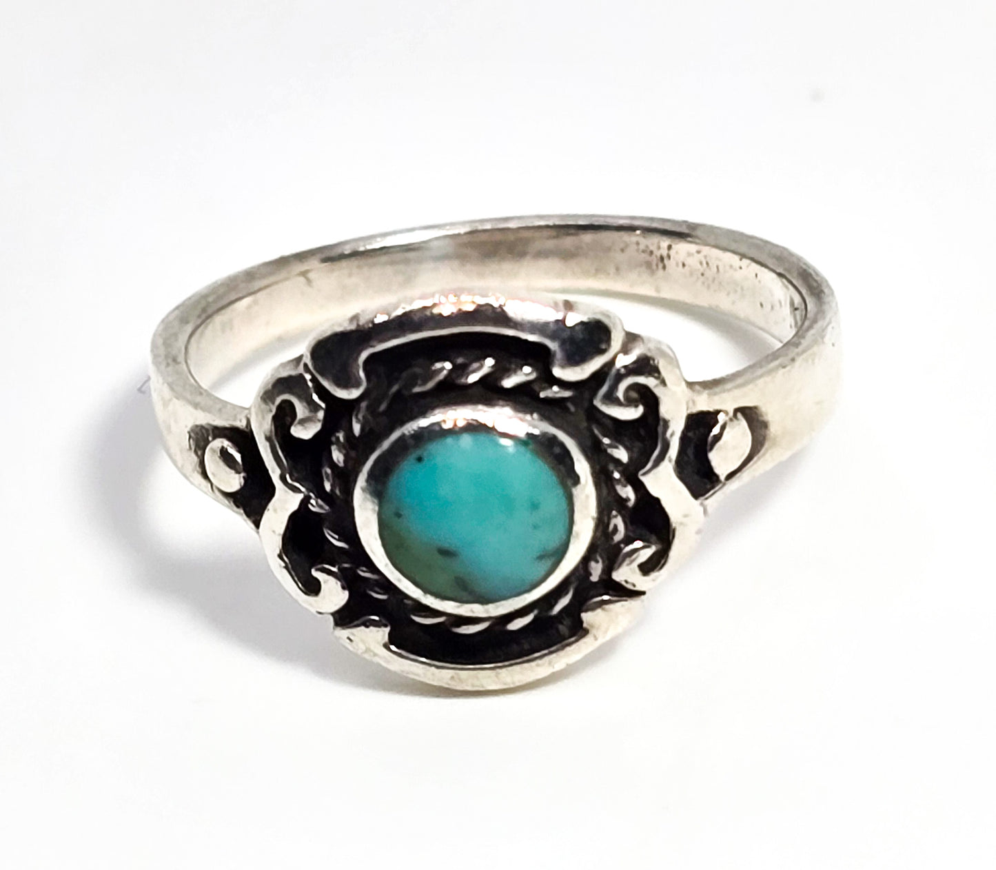 Turquoise gemstone Southwestern vintage sterling silver gemstone ring size 6