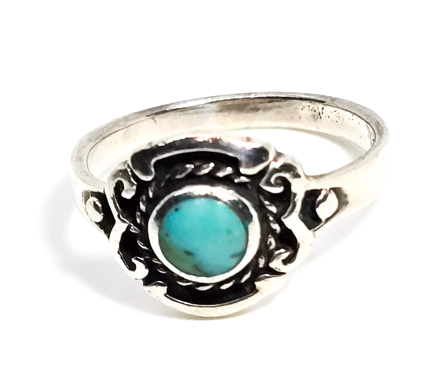 Turquoise gemstone Southwestern vintage sterling silver gemstone ring size 6