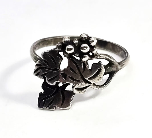 Grape cluster Victorian antique handcrafted sterling silver petite small ring size 5