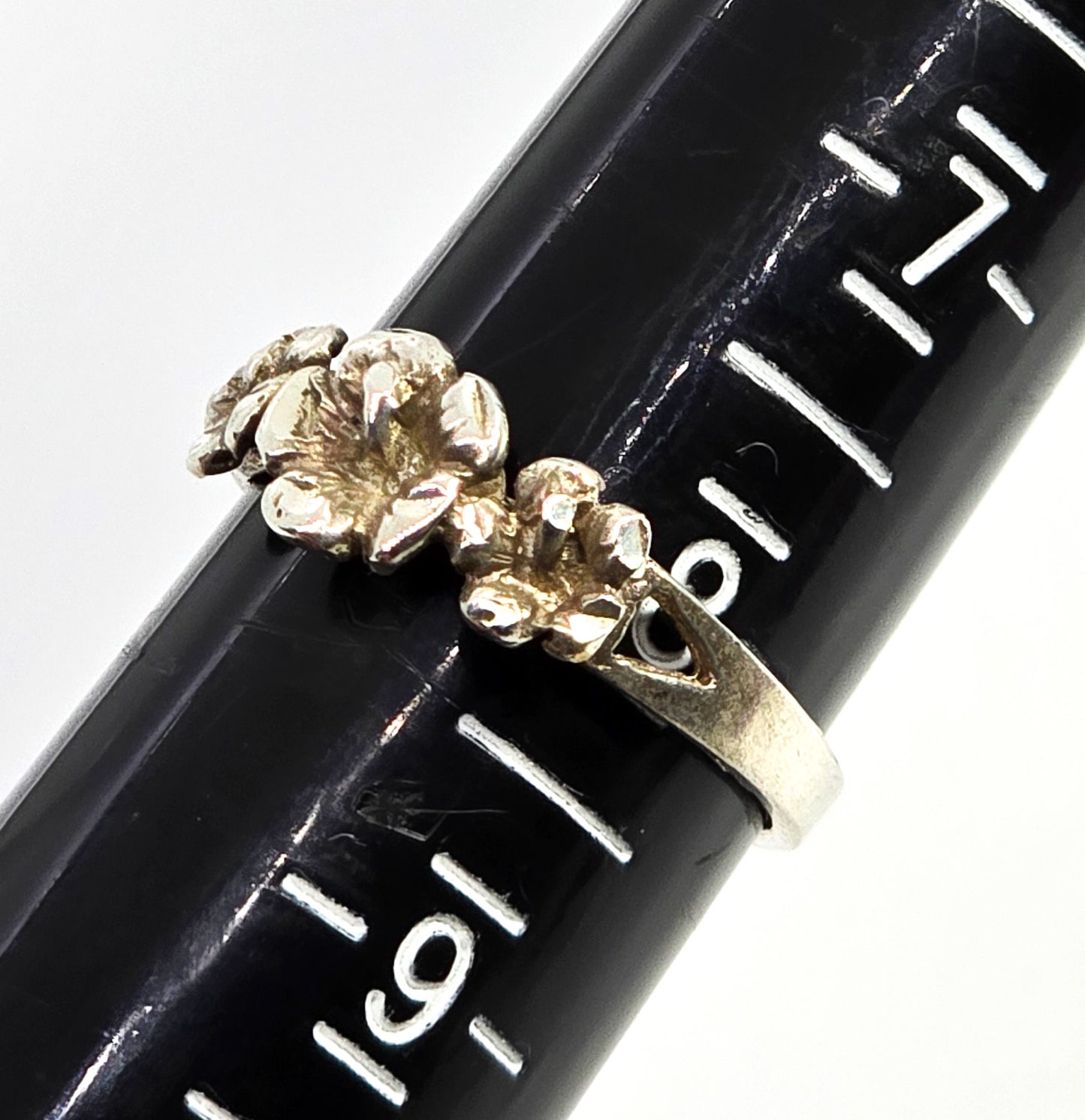 Frangipani Plumeria three flower sterling silver vintage flower ring band size 8