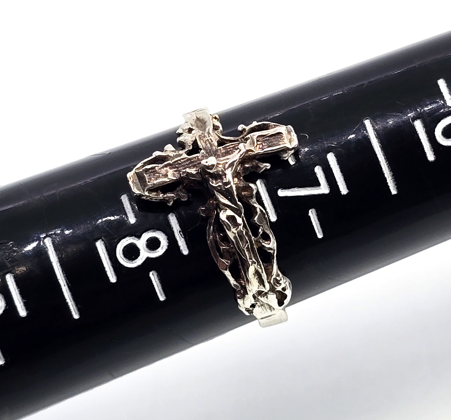Crucifix Cross Catholic highly detailed sterling silver vintage ring size 7.5