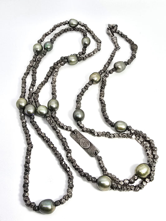 gAs Bijoux long silver plated Tahitian pearl beaded signed designer long necklace