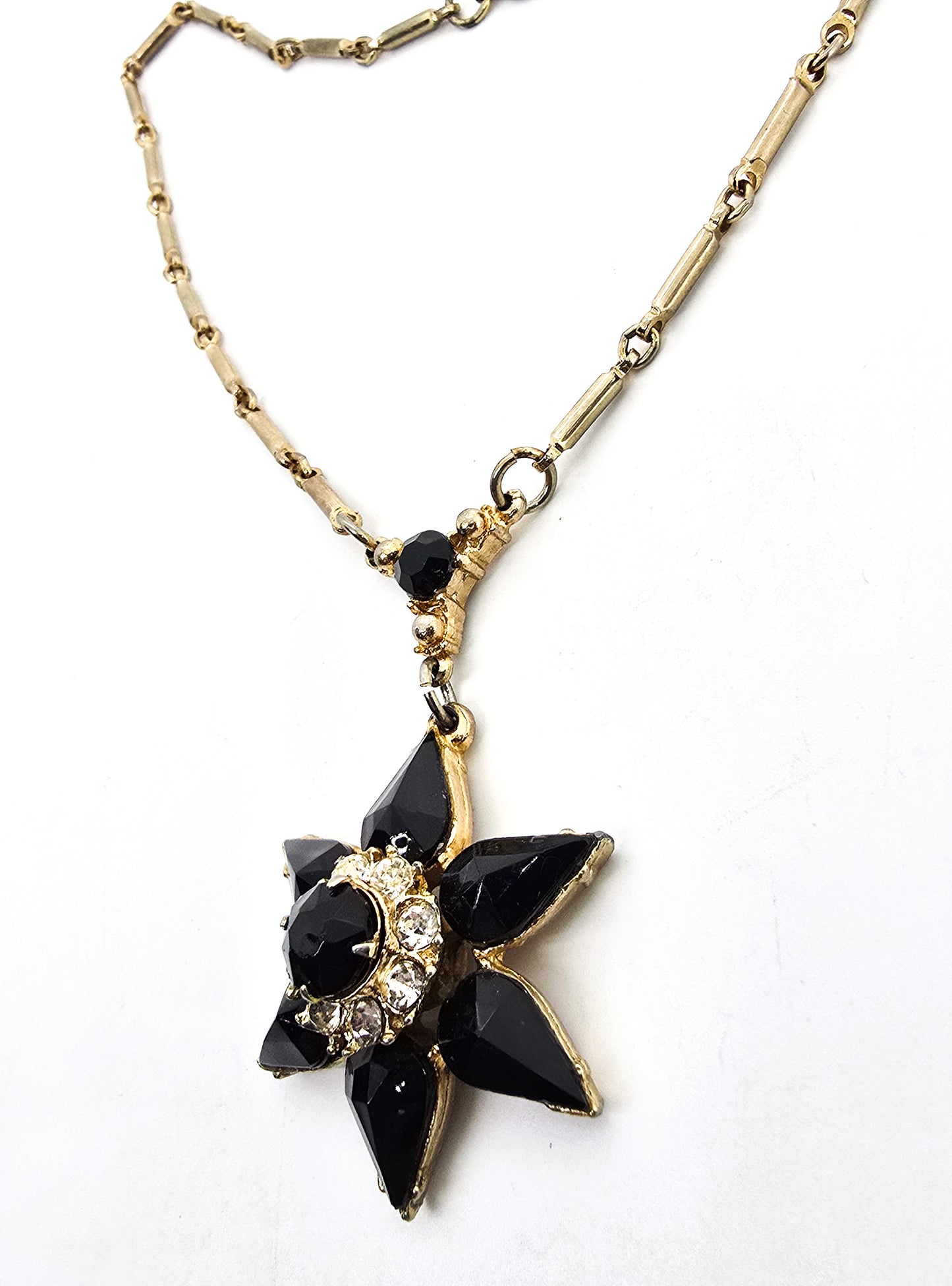 Black and white 3D flower mid century vintage gold toned rhinestone necklace