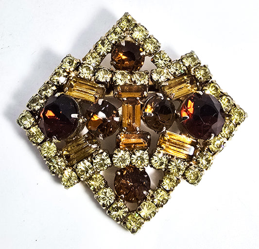 Jonquil yellow root beer brown rhinestone prong set rhinestone vintage brooch