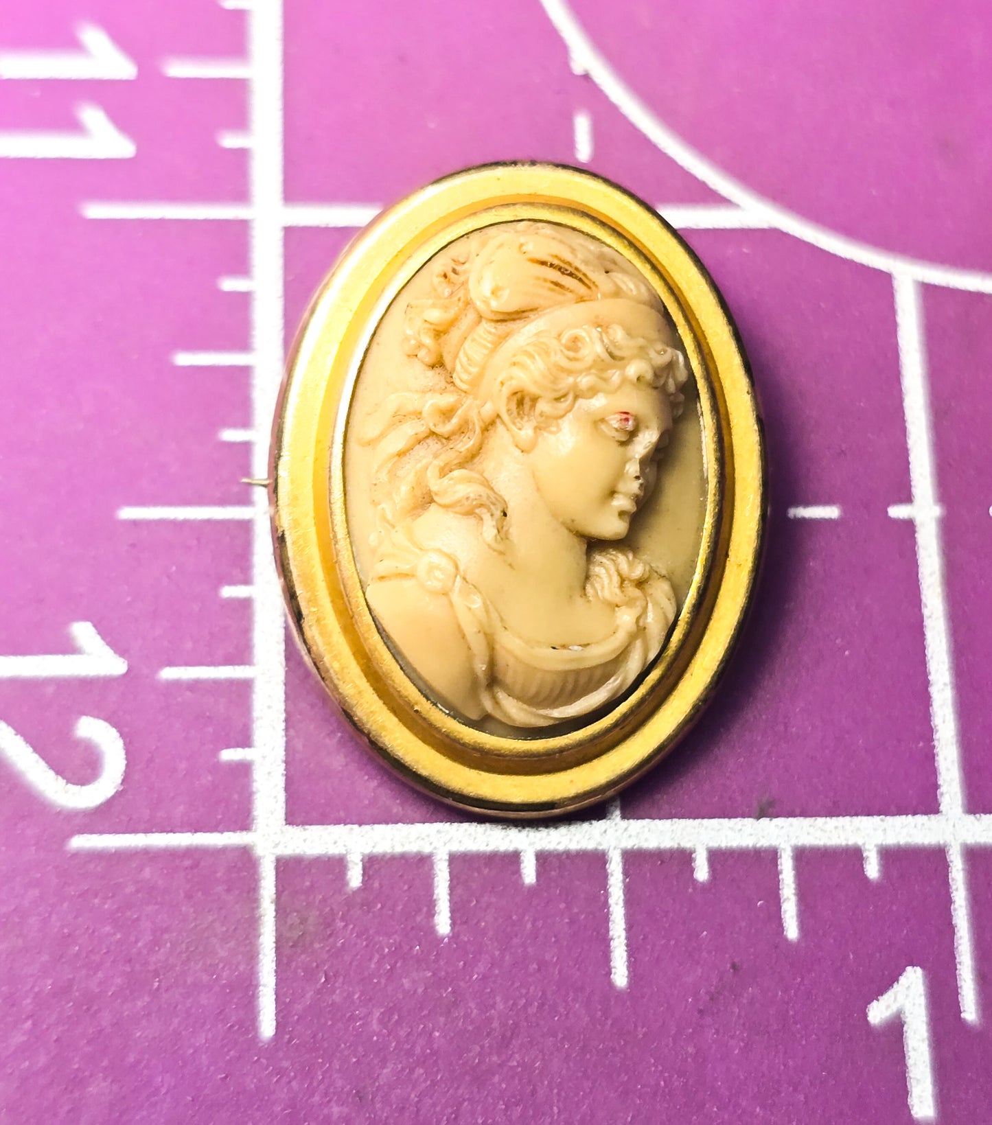 Victorian Carved Lava cameo antique small gold filled  high relief cameo brooch