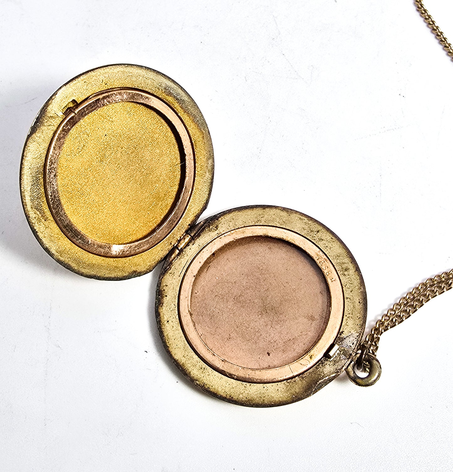 W. & S. Blackinton Antique 14k Gold Filled Victorian M monogram etched locket necklace