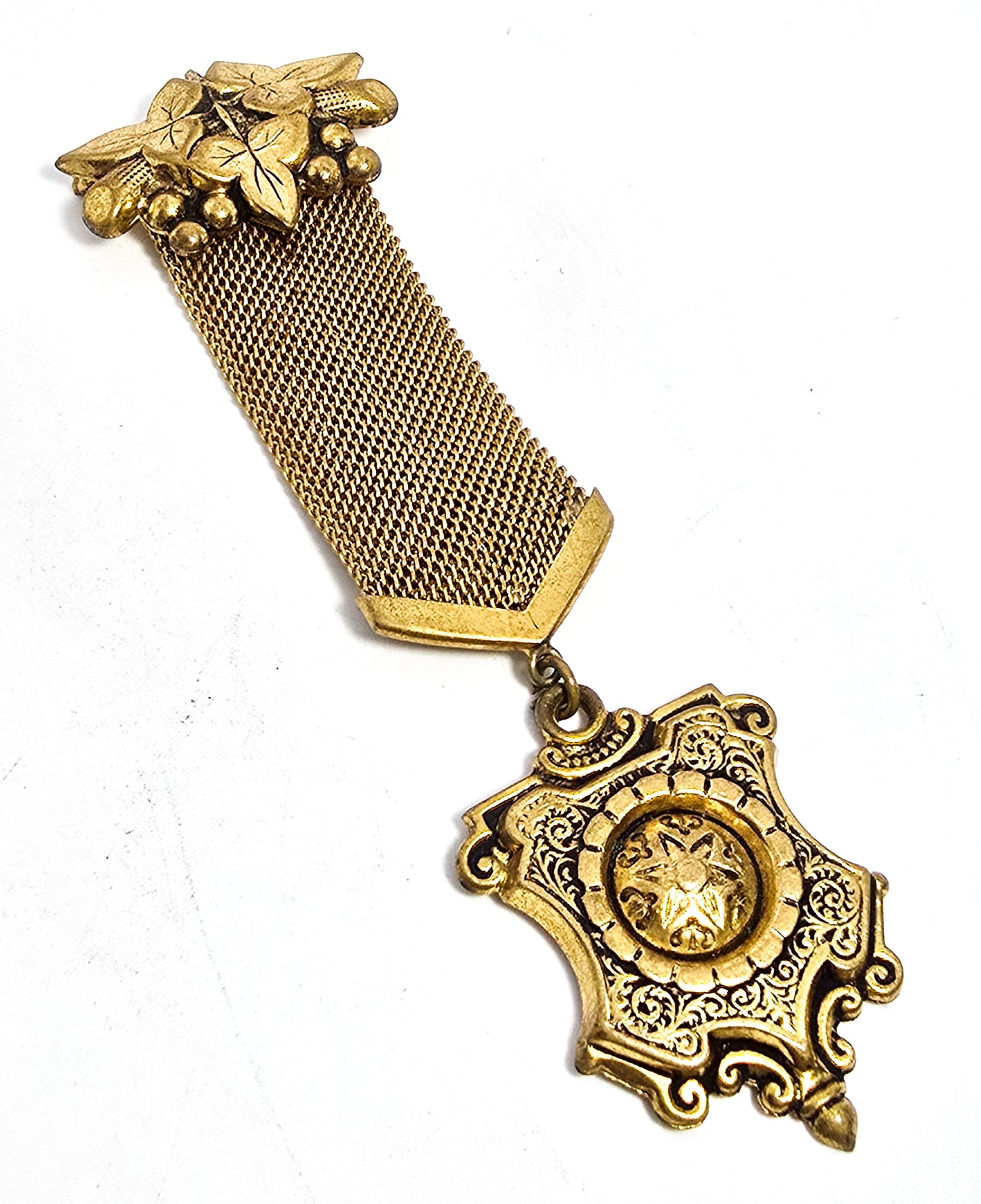 Victorian antique mesh gold filled leaf berry memento mori mourning brooch
