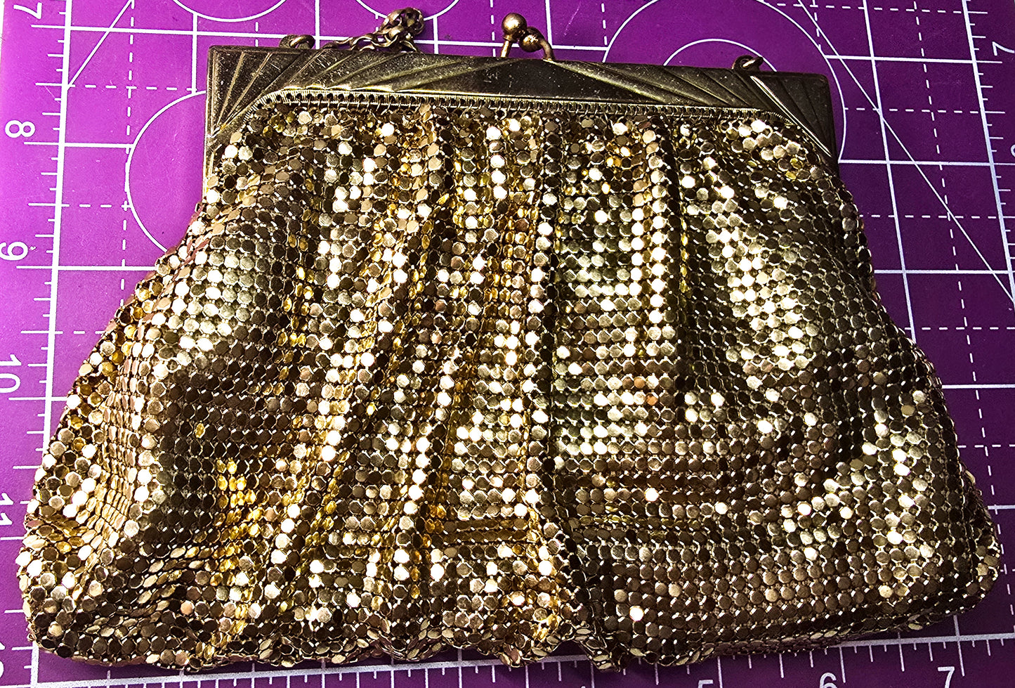 Whiting and Davis mid century vintage gold mesh metal clutch purse with strap