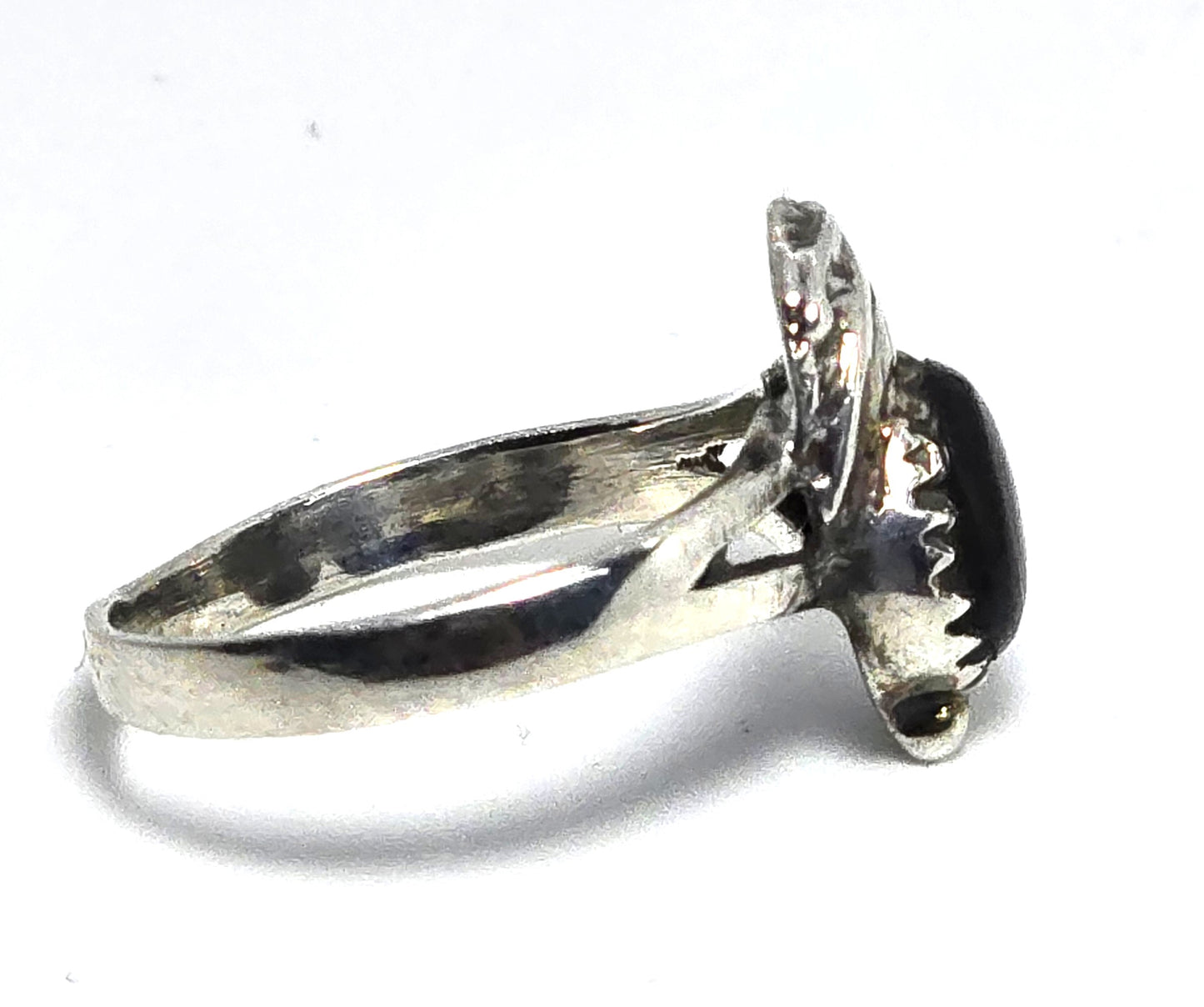 Navajo Black Onyx Feather sterling silver Native American vintage ring size 7.5