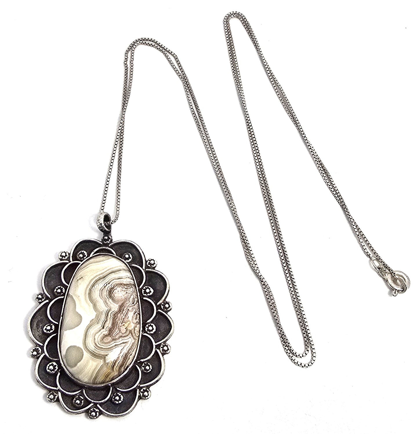 Native American artisan vintage Banded Lace Agate sterling silver 30" necklace