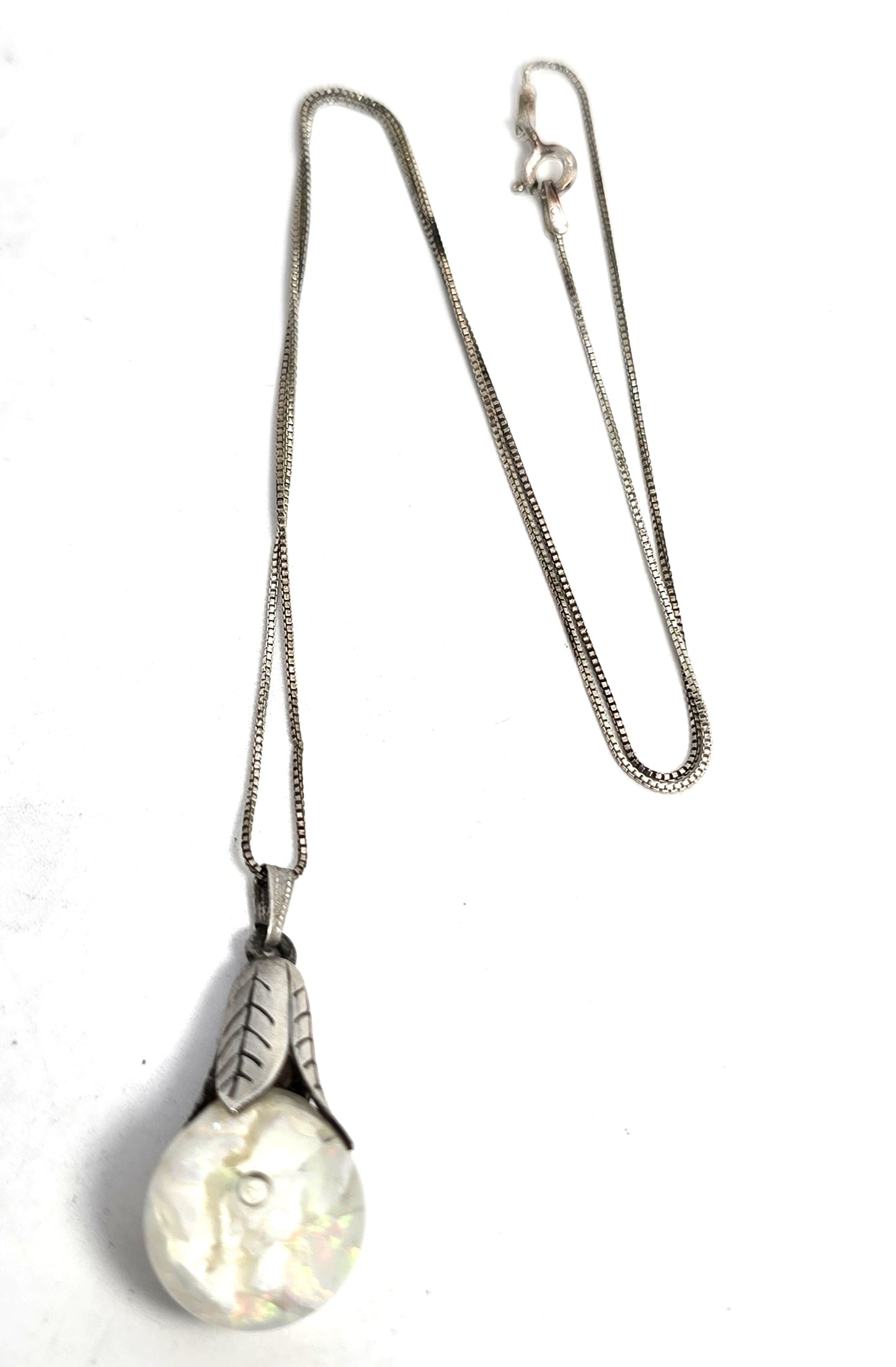 Retro tulip flower floating opal fire opal chip original sterling silver pendant necklace