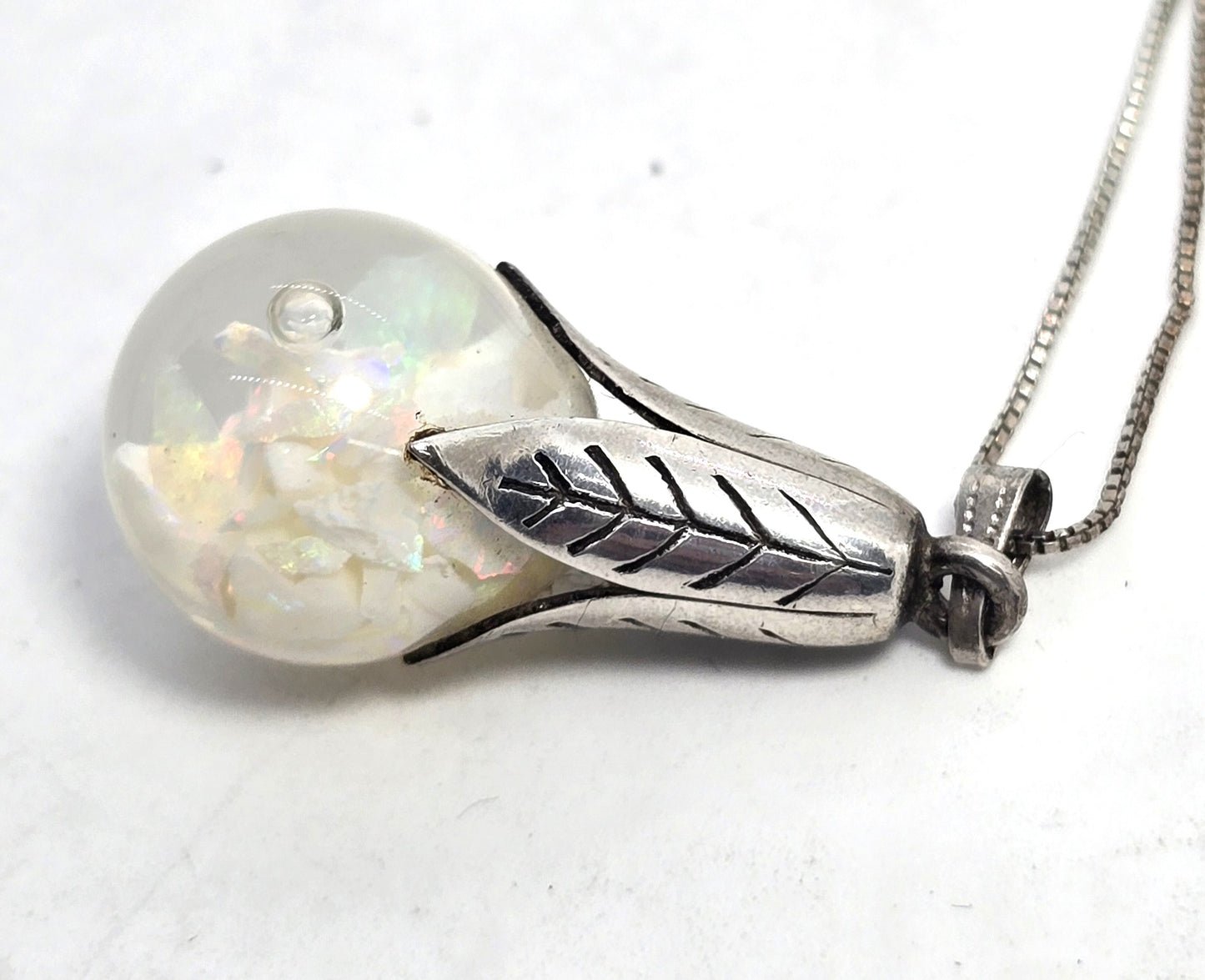 Retro tulip flower floating opal fire opal chip original sterling silver pendant necklace