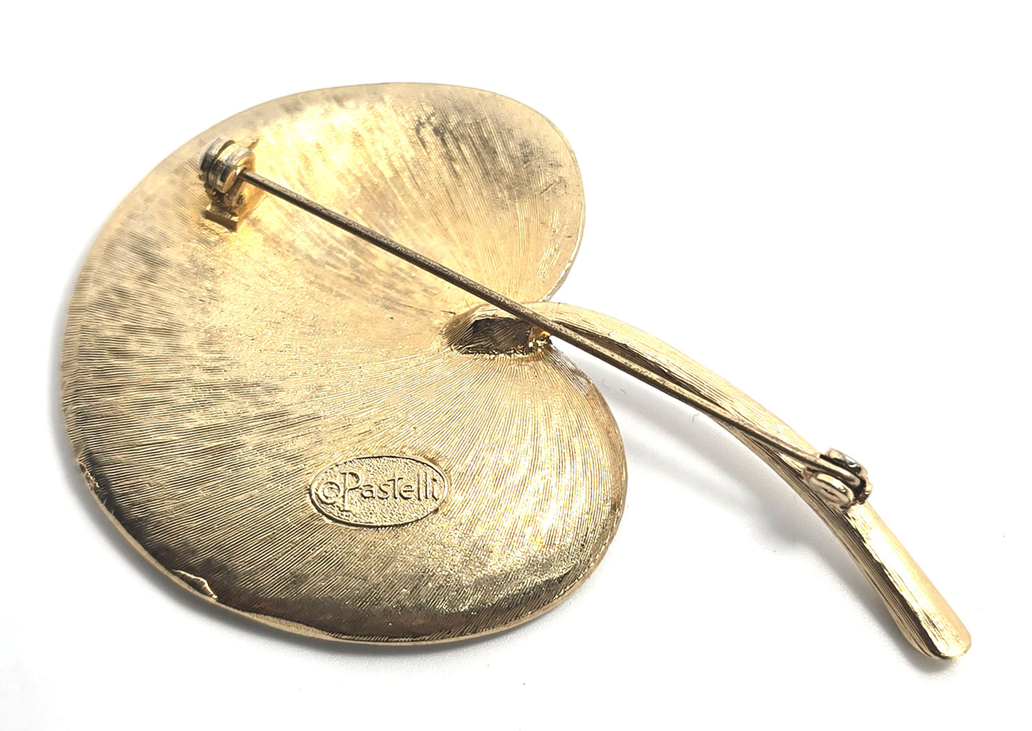 Pastelli white water lily enamel gold toned vintage signed flower brooch