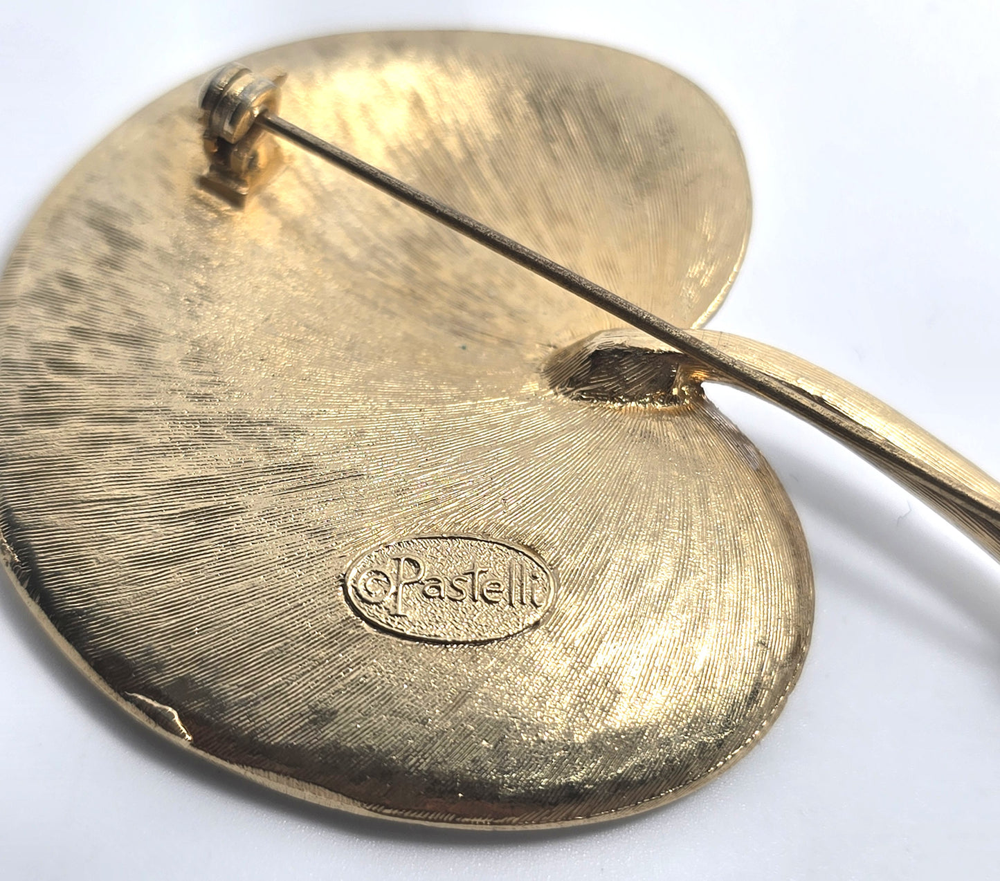 Pastelli white water lily enamel gold toned vintage signed flower brooch