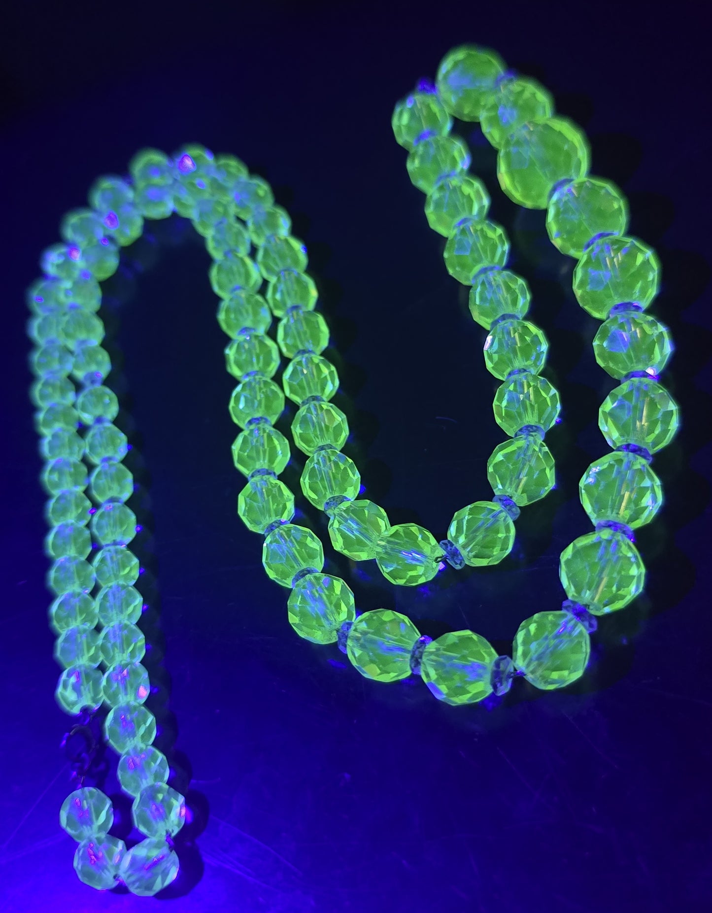 Art Deco yellow Vaseline Uranium glass faceted crystal bead 31' antique necklace