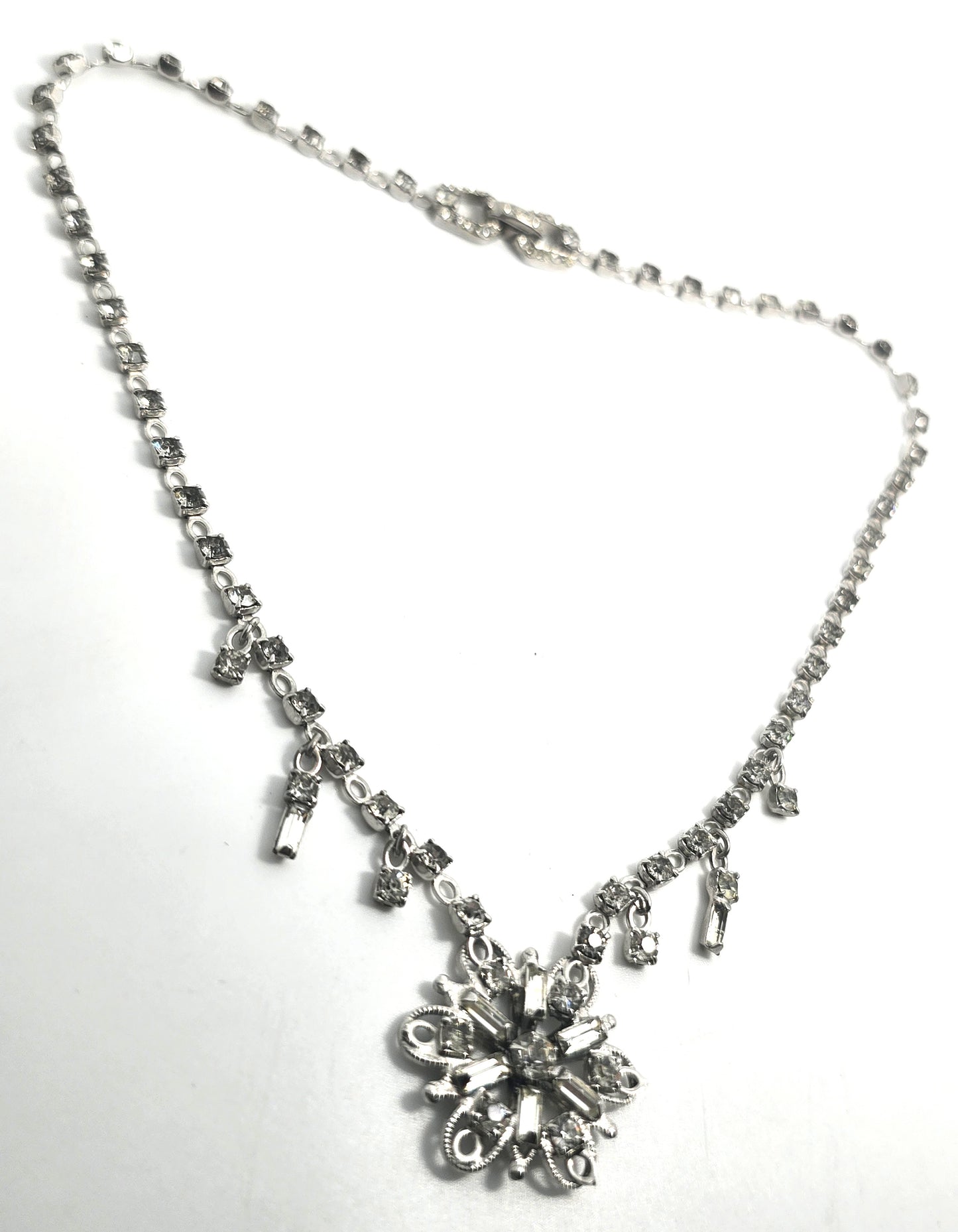 Silver flower mid century vintage silver toned rhinestone charm necklace