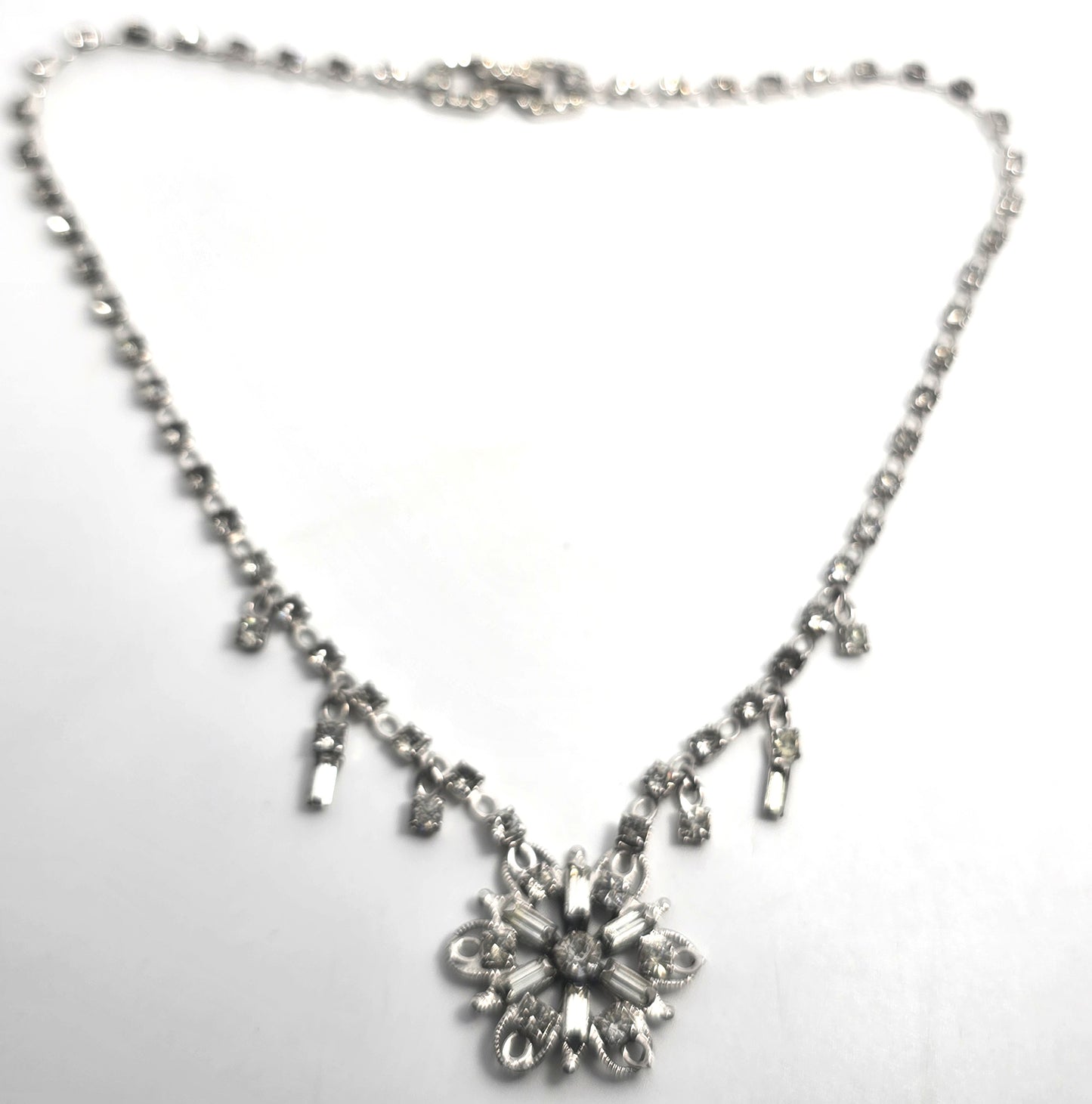 Silver flower mid century vintage silver toned rhinestone charm necklace