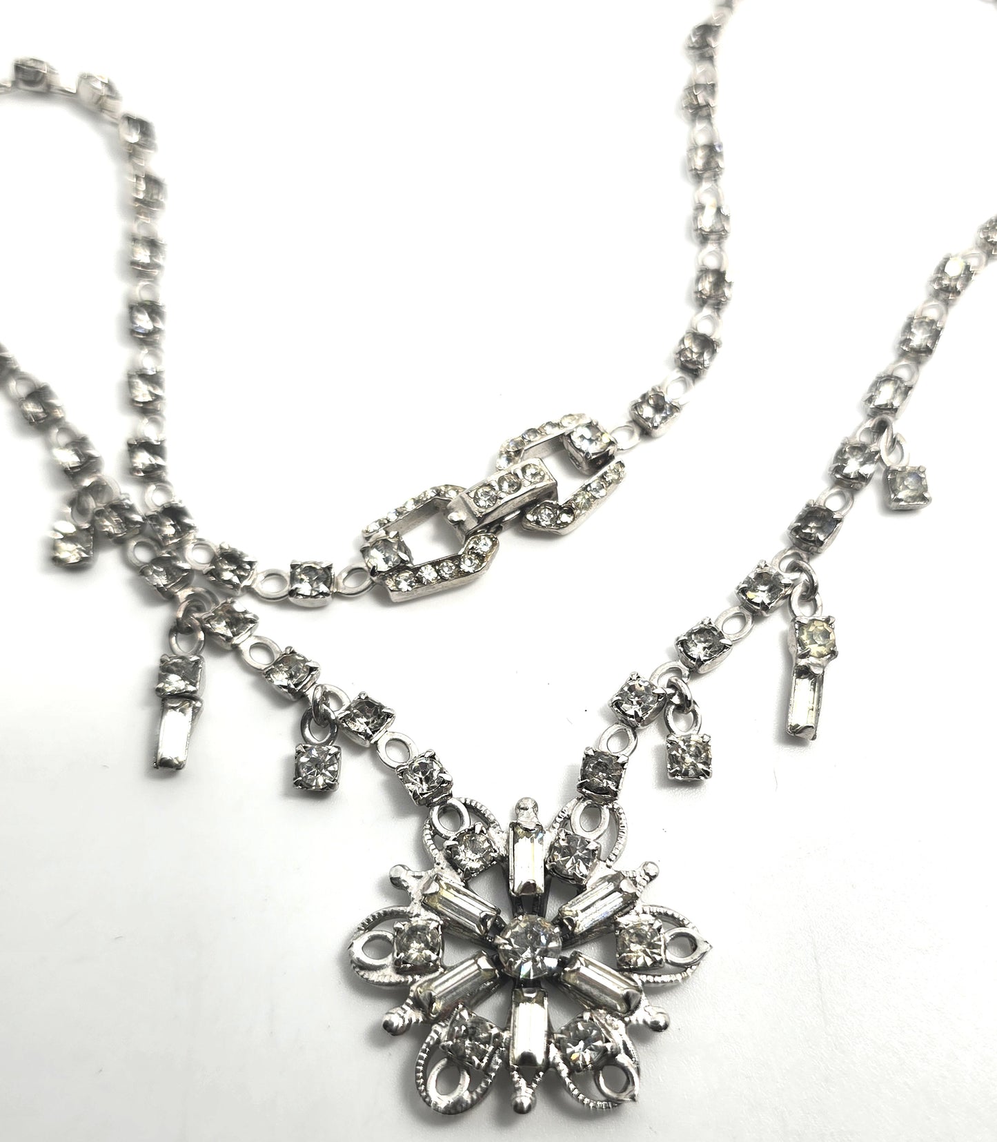 Silver flower mid century vintage silver toned rhinestone charm necklace