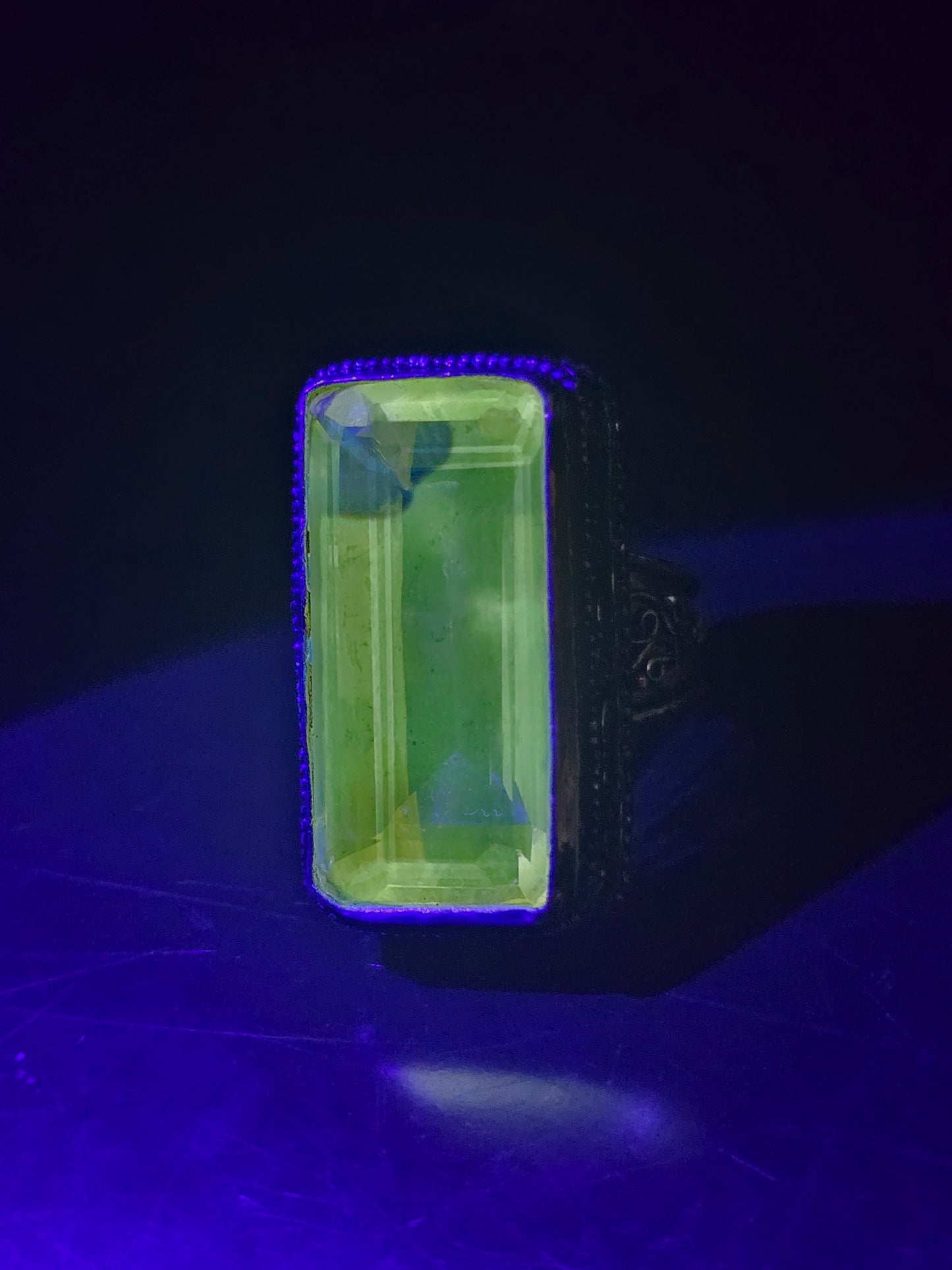 Uranium Glass UV glow Vaseline glass silver plated filigree vintage ring