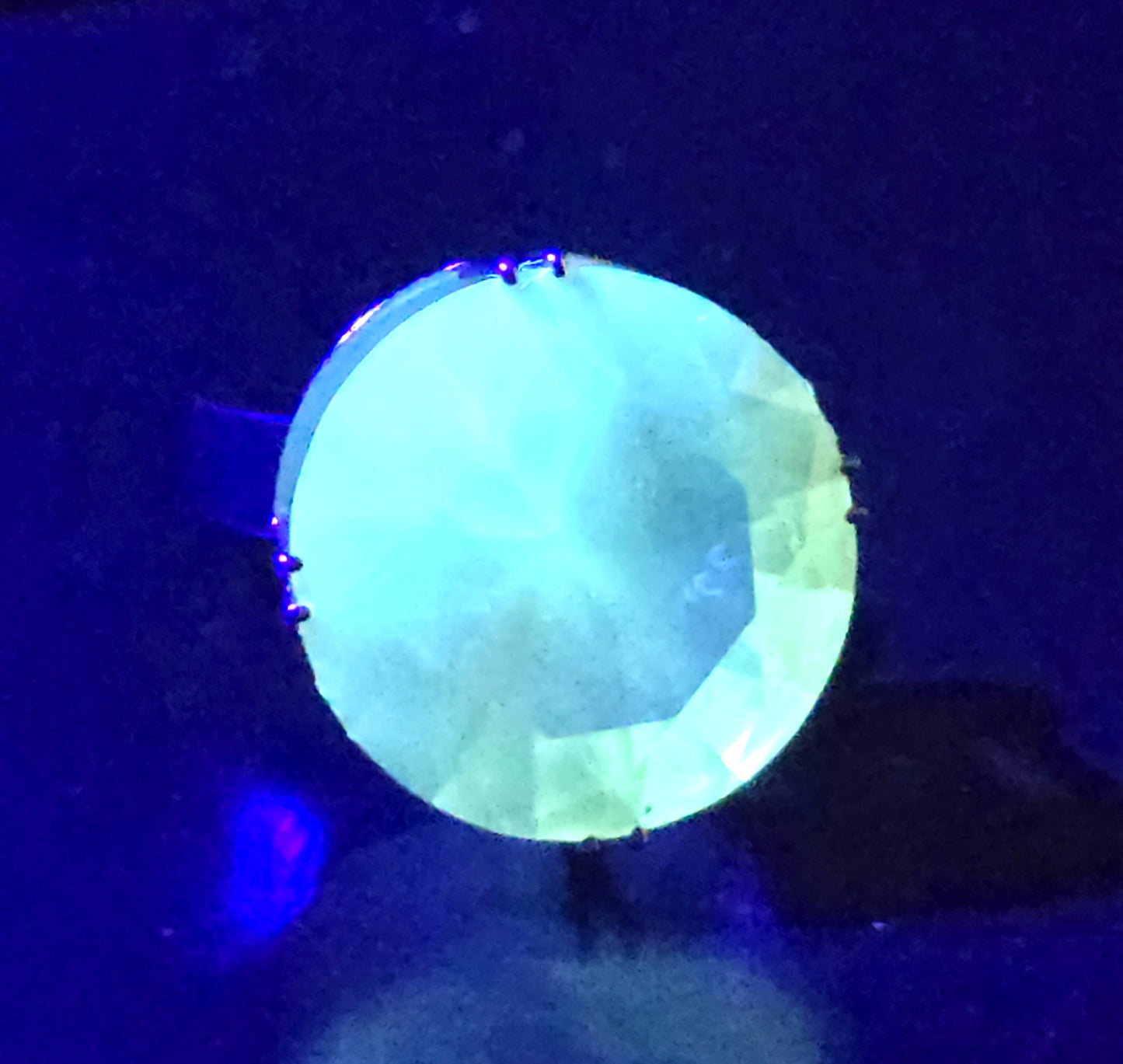 UV glow vintage plastic vintage retro rave  1990's adjustable costume ring