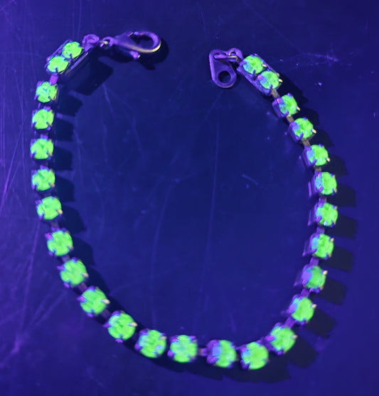 Uranium Glass simple thin green rhinestone vintage rhinestone tennis bracelet