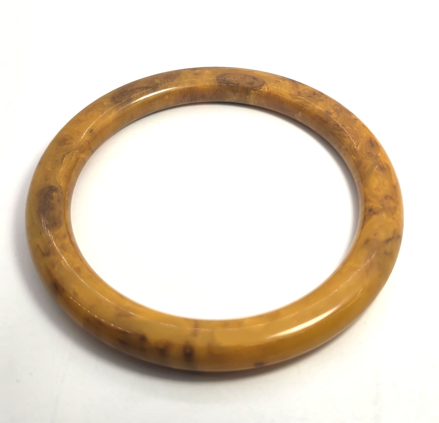 Marbled butterscotch swirl Bakelite thick rounded vintage bangle bracelet tested