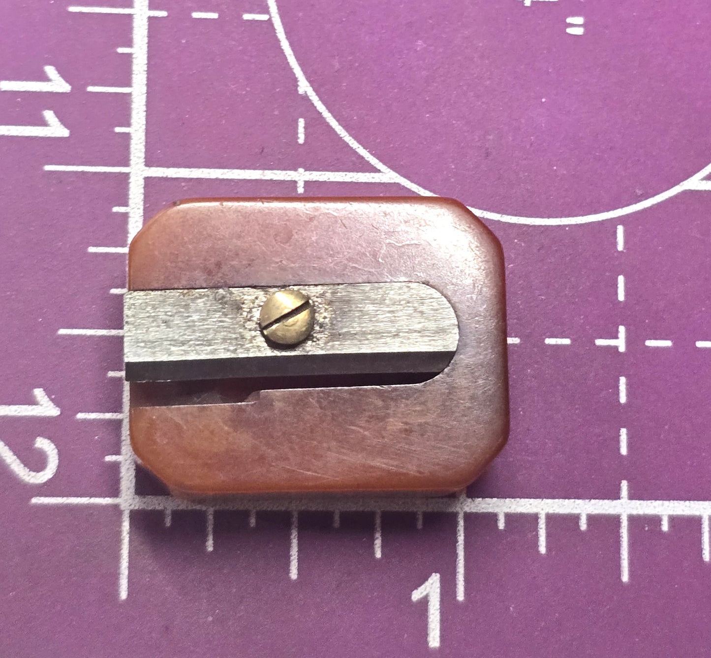 Marbled Brown Bakelite Henderson Scotchart Rug vintage pencil sharpener Philly