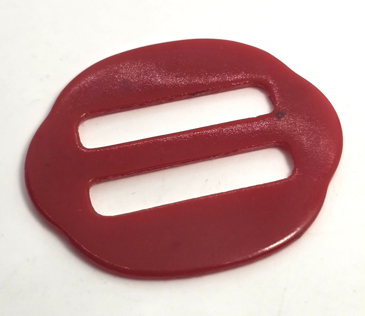 Art Deco Red Bakelite vintage small round scalloped sash belt buckle