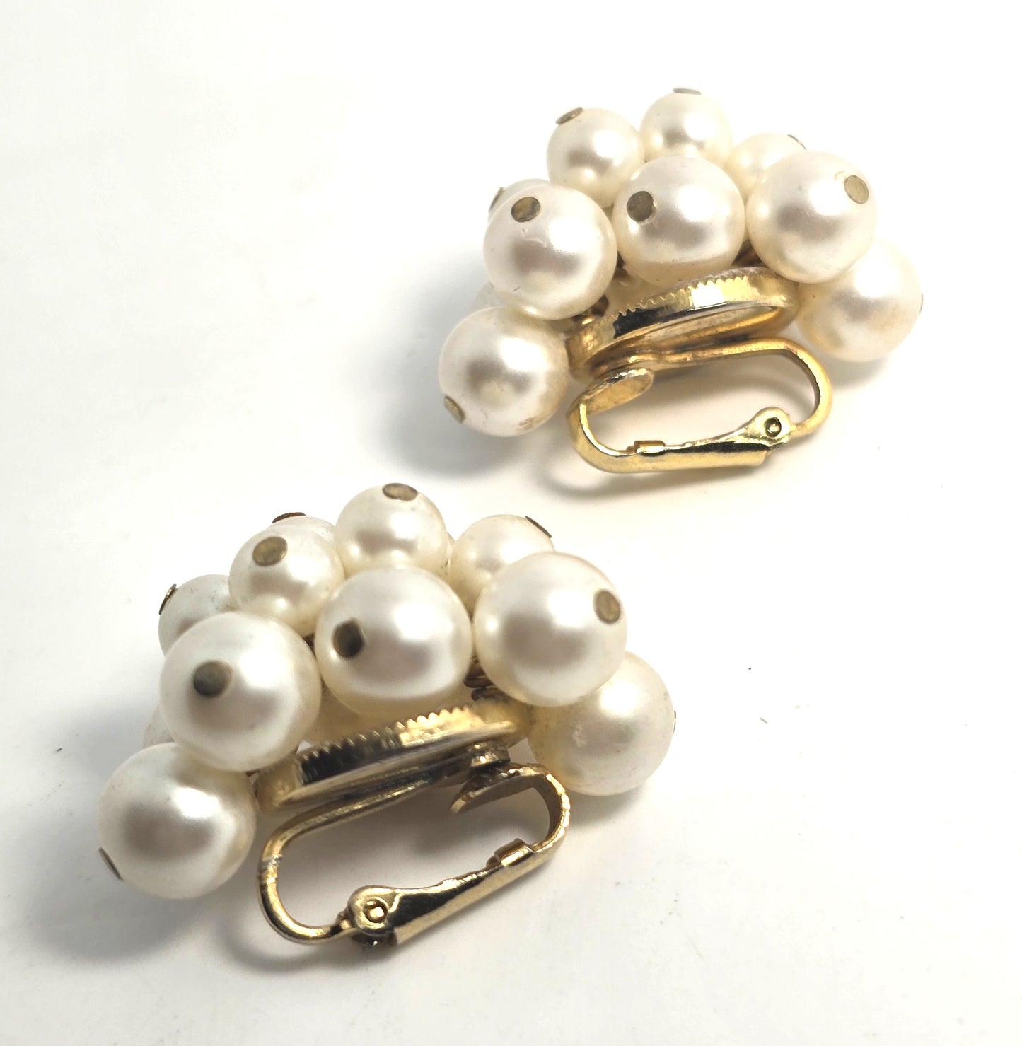 Faux white pearl beaded cluster gold toned clip on vintage earrings