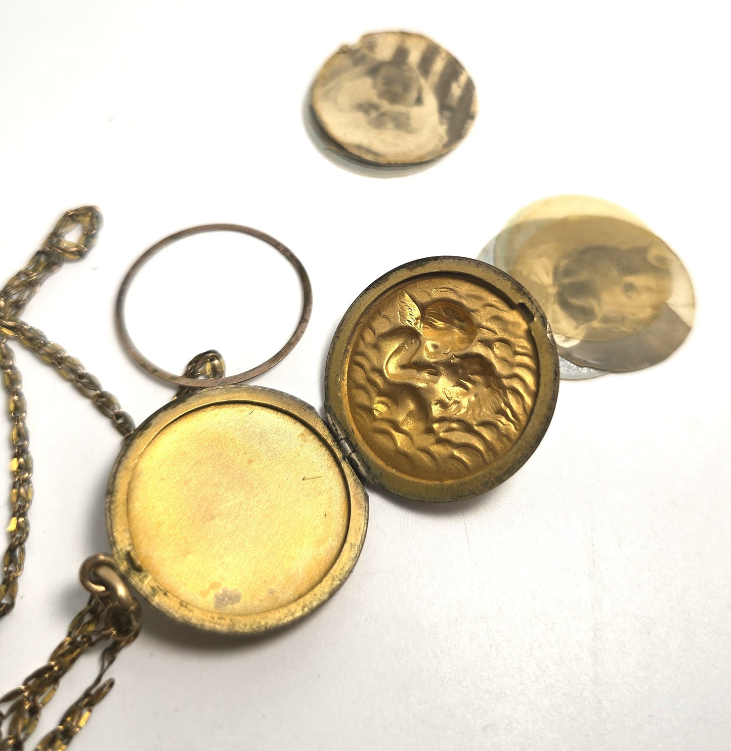 Cupid Kissing Venus Antique Yellow Gold Filled Victorian Locket necklace