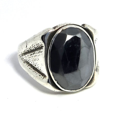 JP Pacific Jewelry Company  Hematite vintage Navajo NA sterling silver ring size 12