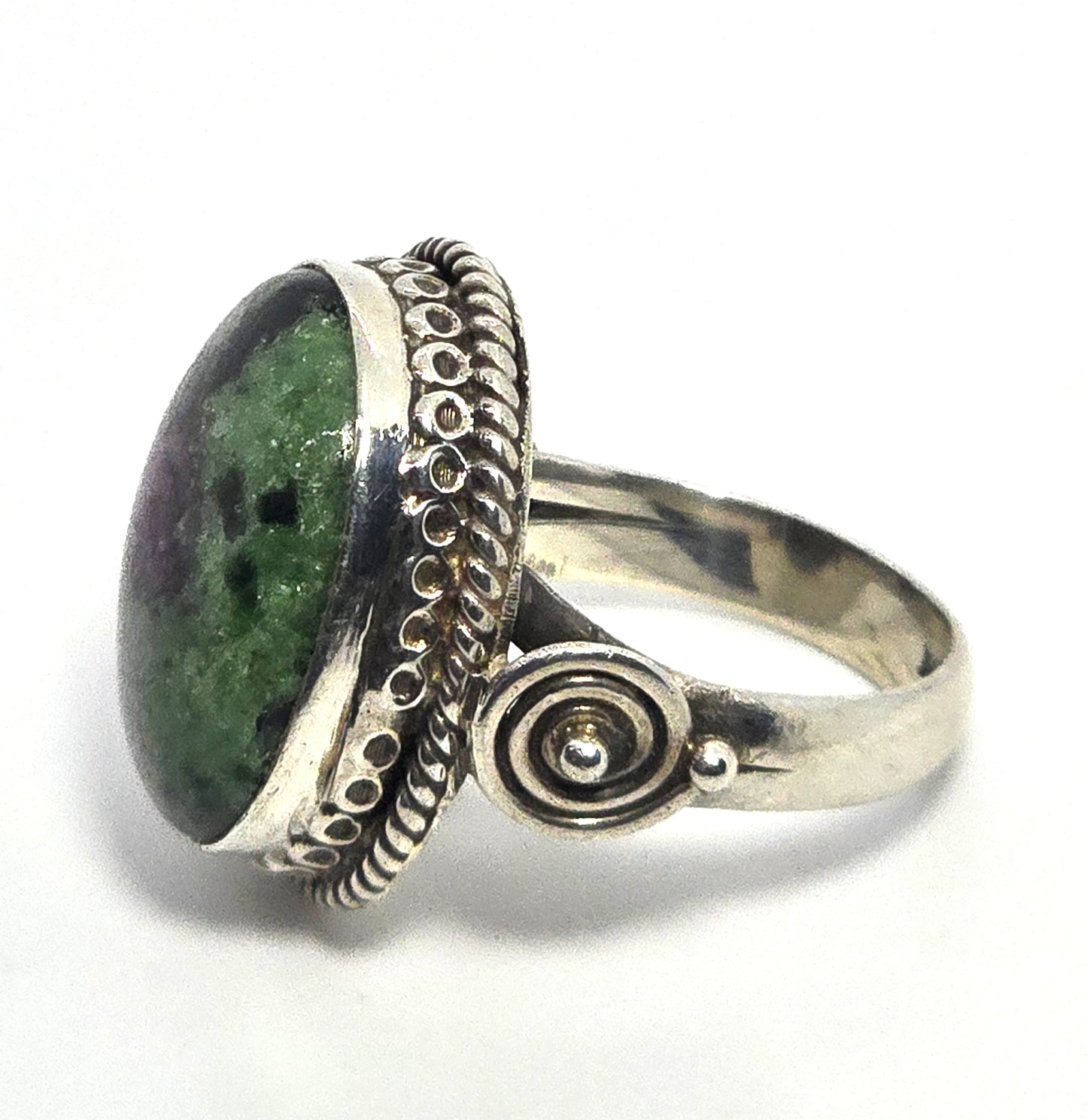 Ruby Zoisite large tribal bali style vintage Sterling silver ring size 8 UV reactive