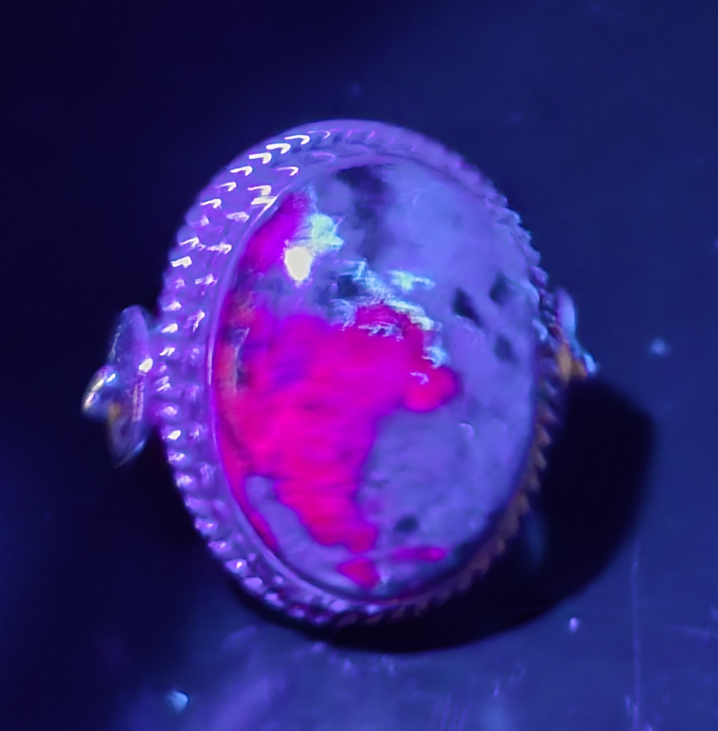 Ruby Zoisite large tribal bali style vintage Sterling silver ring size 8 UV reactive