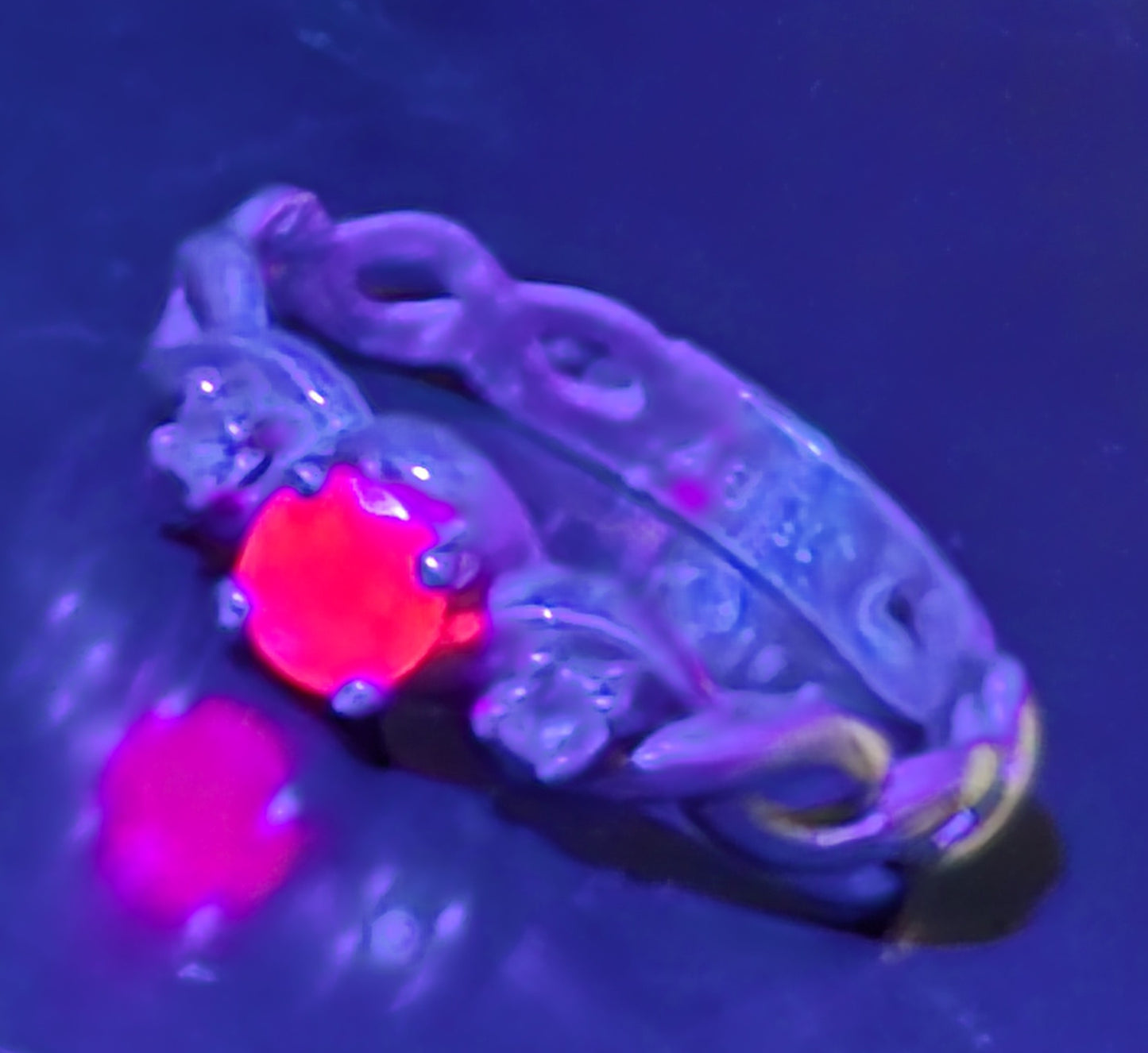 Ruby cubic zirconia three stone vintage sterling silver past present future ring size 9