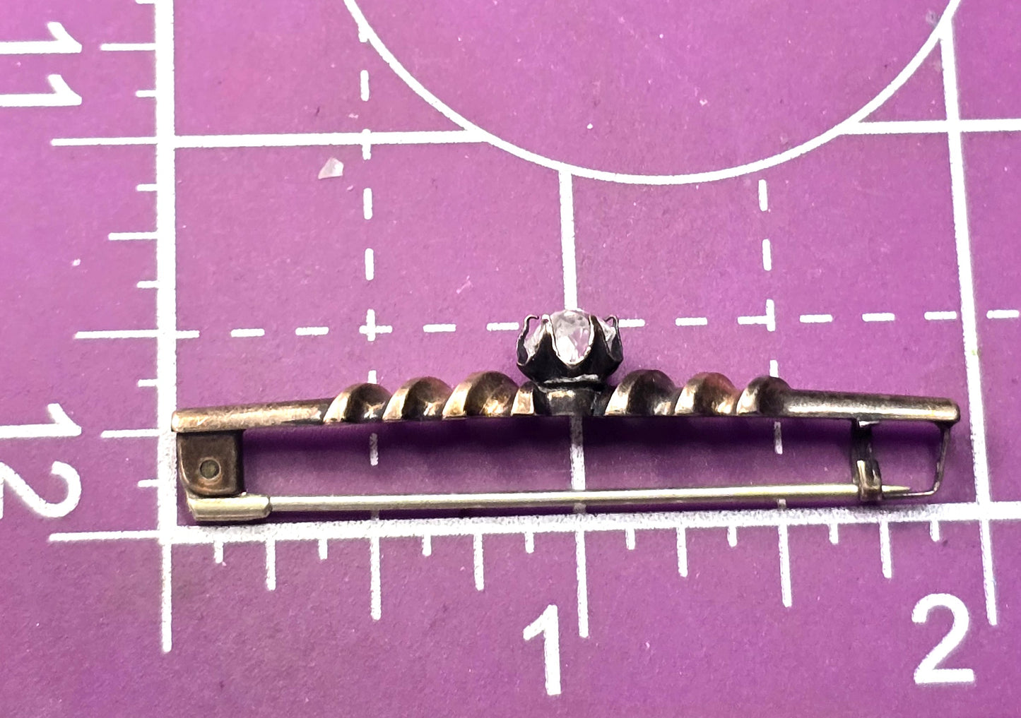 Antique Etruscan yellow rolled gold twisted paste glass Brooch bar pin 1800's